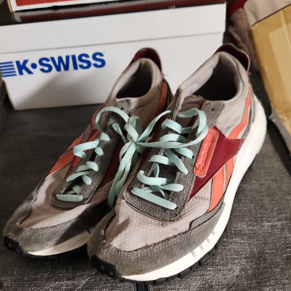 Reebok Classic Size 5 And Half